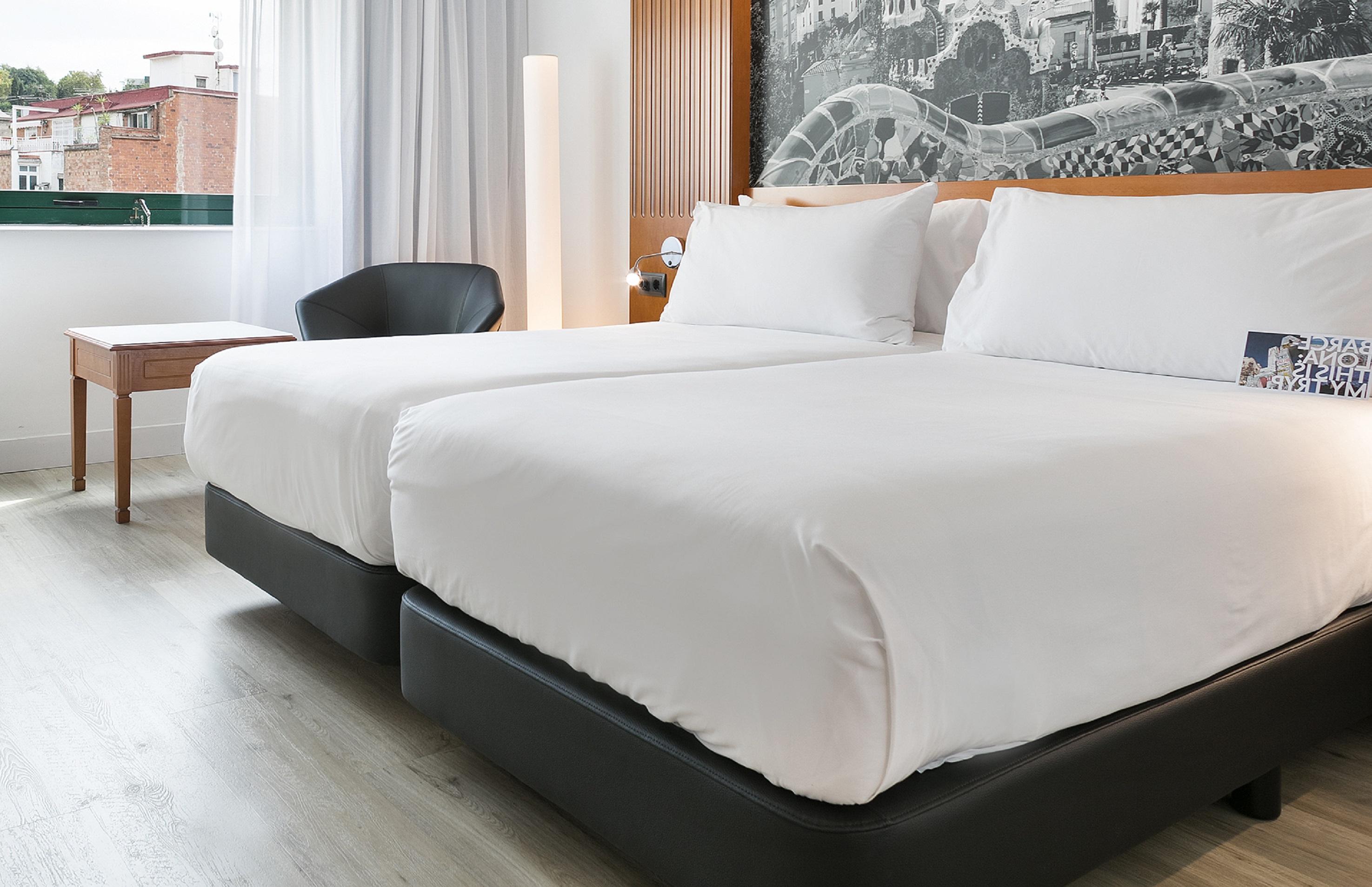 Hotel Barcelona Apolo, Affiliated by Meliá Esterno foto