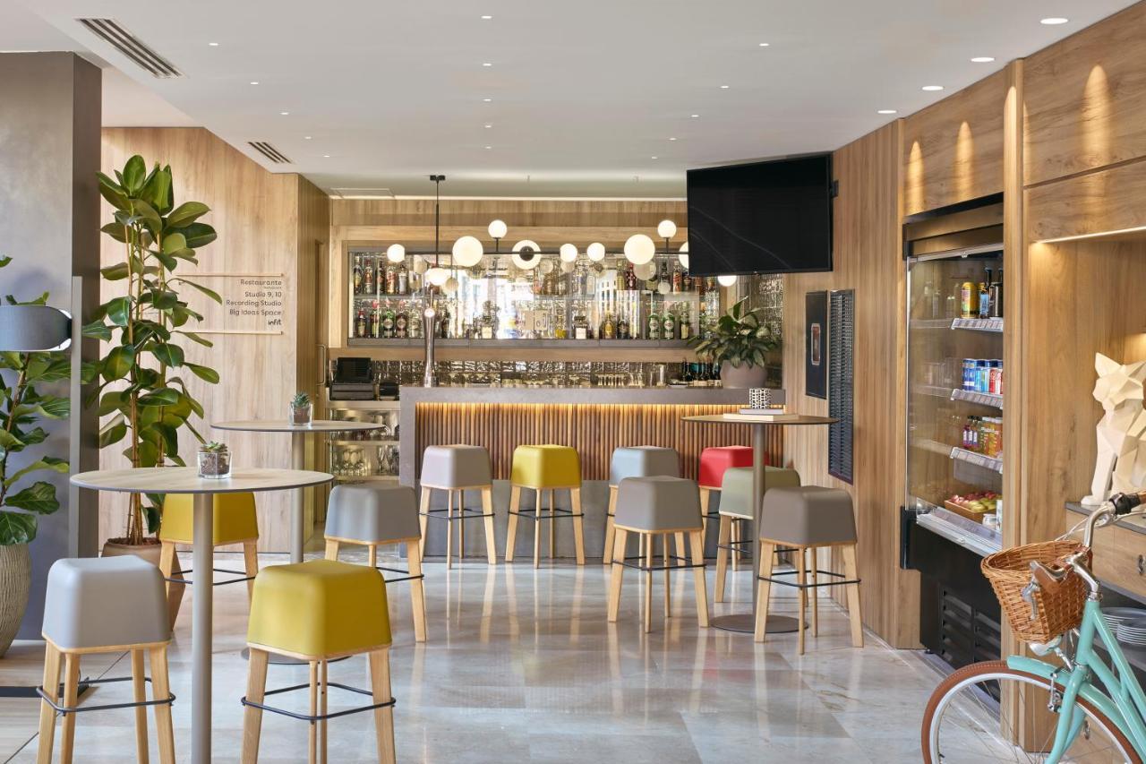 Hotel Barcelona Apolo, Affiliated by Meliá Esterno foto