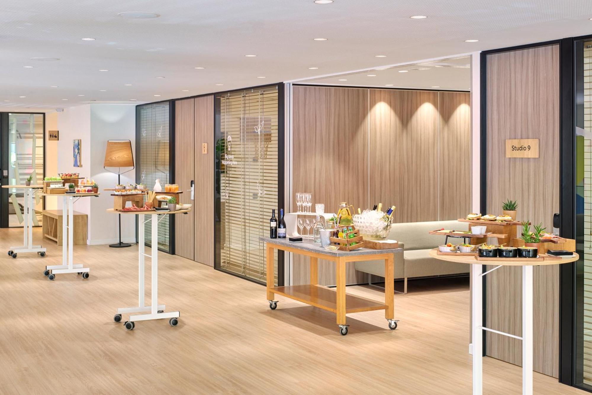 Hotel Barcelona Apolo, Affiliated by Meliá Esterno foto