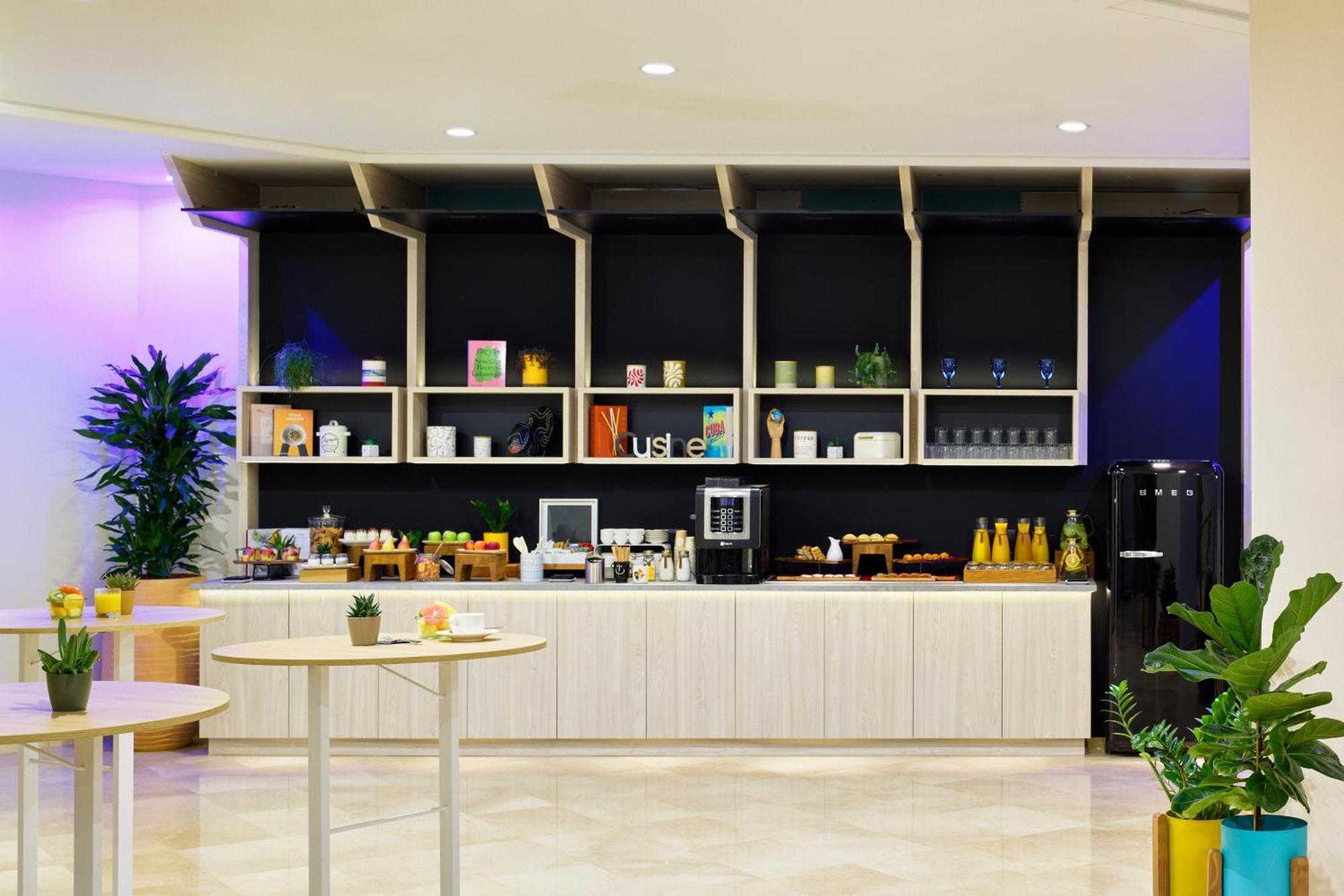 Hotel Barcelona Apolo, Affiliated by Meliá Esterno foto