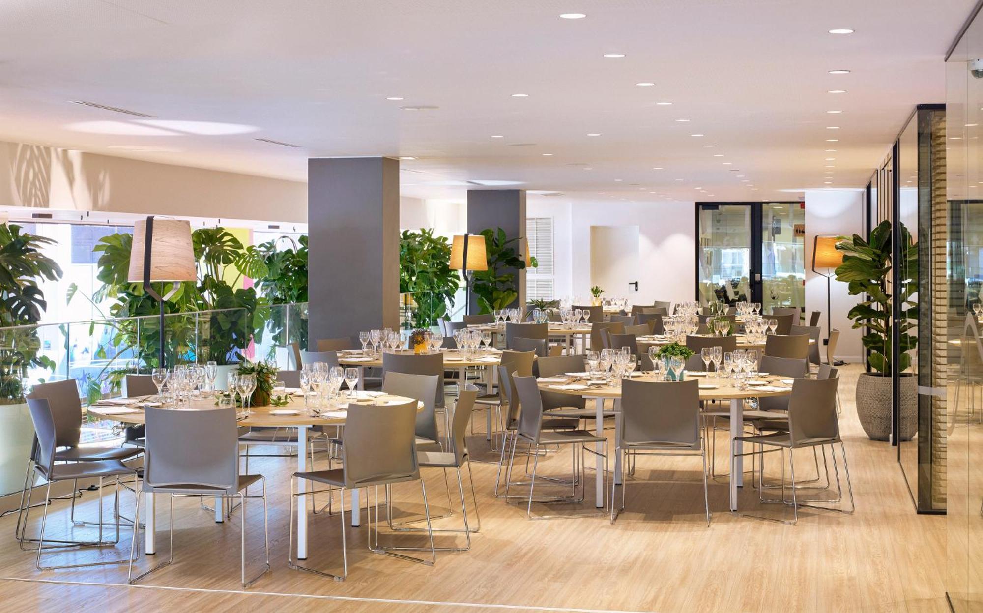 Hotel Barcelona Apolo, Affiliated by Meliá Esterno foto