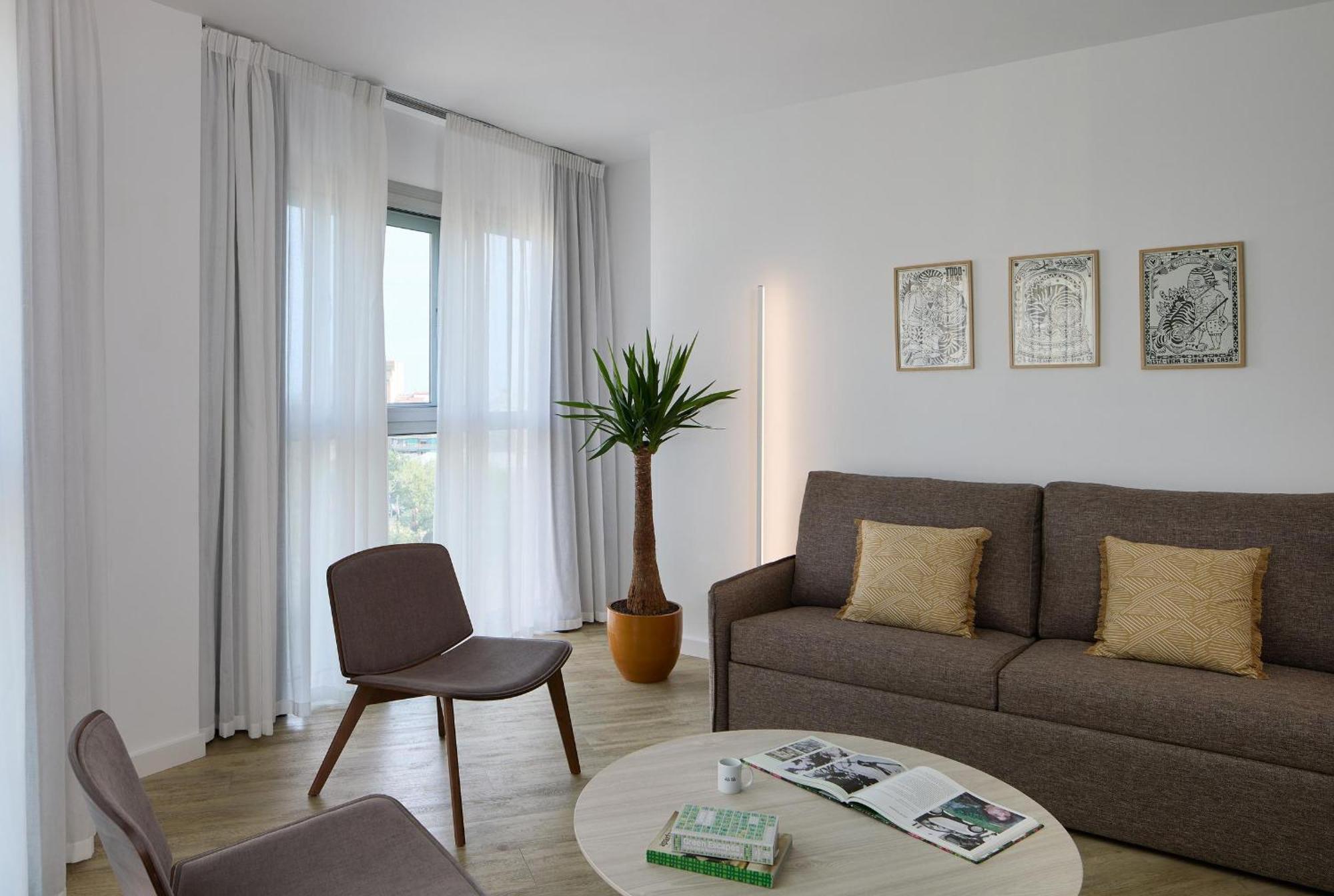 Hotel Barcelona Apolo, Affiliated by Meliá Esterno foto